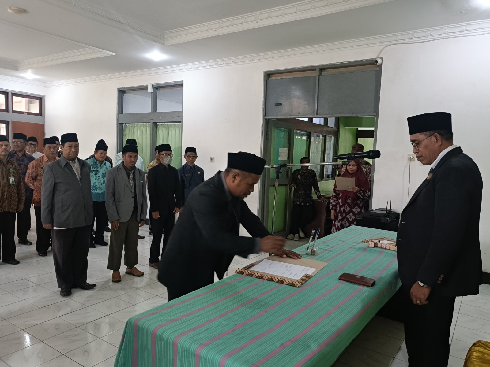 Pelantikan KUA oleh Kepala Kantor Kemenag Ende/ Foto: Oyen