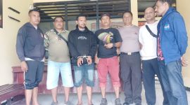 Kepala Desa Taniwoda, GNY (diborgol) saat ditangkap Polisi/Foto: Narasintt