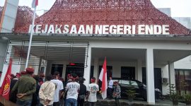 Aksi Demo PMKRI di Kejaksaan Negeri Ende/Foto: FD