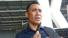 Ketua DPD Partai NasDem Ende, Flavianus Waro memeberi keterangan kepada awak media/ Foto: Fidel