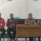 Kadis DLHD Ende Didampingi Empat Camat dari Kecamatan Dalam Kota Saat Memberi Keterangan Pers/Foto:Narasintt
