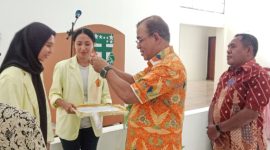 Bupati Ende Saat Melepas Mahasiswa STPM dalam kegiatan KKN Tematik /foto: Fidel