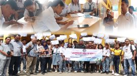 Potret kegiatan prlatihan Jurnalistik Oleh Persatuan Wartawan Ende di SMA Alsiora Ende.Kamis (7/8); Foto: Fidel