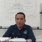 Kepala Kantor Pertanahan Sumba Timur, Kuntoro Hadi Saputra saat diwawancarai awak media di ruang kerjanya, Kamis (30/4/2026). 