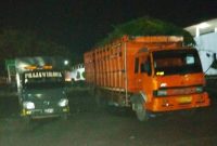 Truk pengangkut sapi saat ditahan sat Pol PP Ende/foto:Istimewa